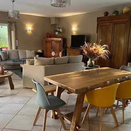 Lacacia ヴィラ Plaissan